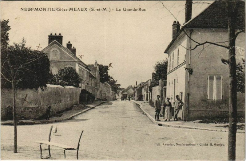 Carte postale ancienne Neufmoutiers-Les-Meaux La Grande Rue à Meaux