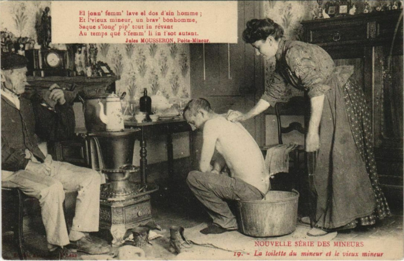 Carte postale ancienne Série des Mineurs La toilette