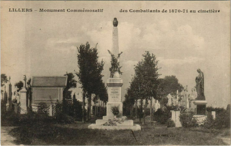 Carte postale ancienne Lilliers Monument aux Morts