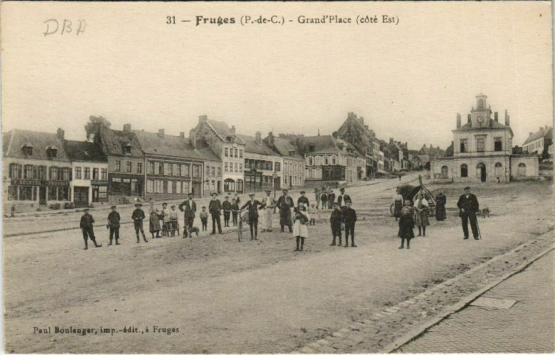 Carte postale ancienne Fruges Grande Place à Fruges