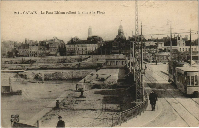 Carte postale ancienne Calais Pont Risban à Calais