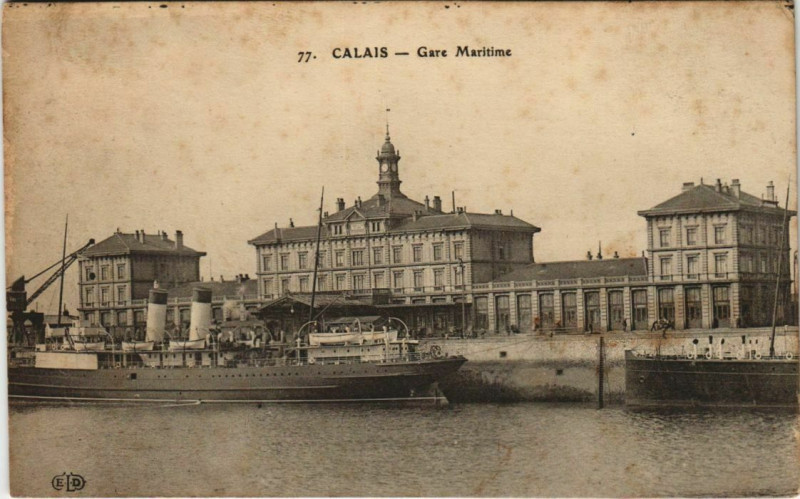 Carte postale ancienne Calais gare Maritime à Calais