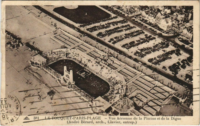 Carte postale ancienne Le Touquet-Paris-Plage Vue aérienne de la Piscine au Touquet-Paris-Plage