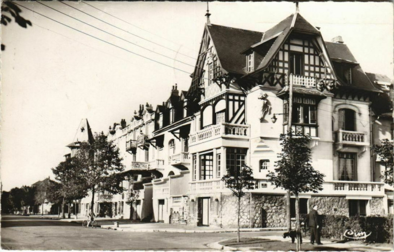 Carte postale ancienne Le Touquet-Paris-Plage Boulevard Dalloz au Touquet-Paris-Plage
