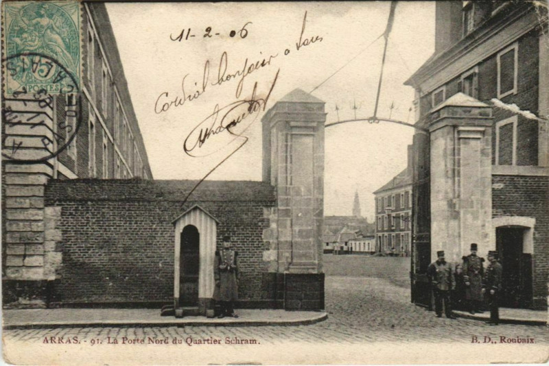 Carte postale ancienne Arras Quartier Schram Porte nord à Arras
