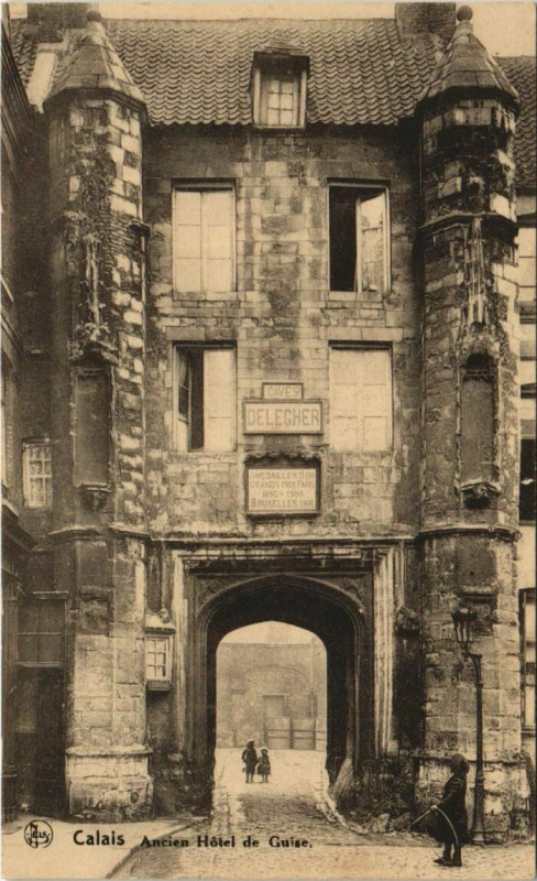 Carte postale ancienne Calais hotel de Guise à Calais