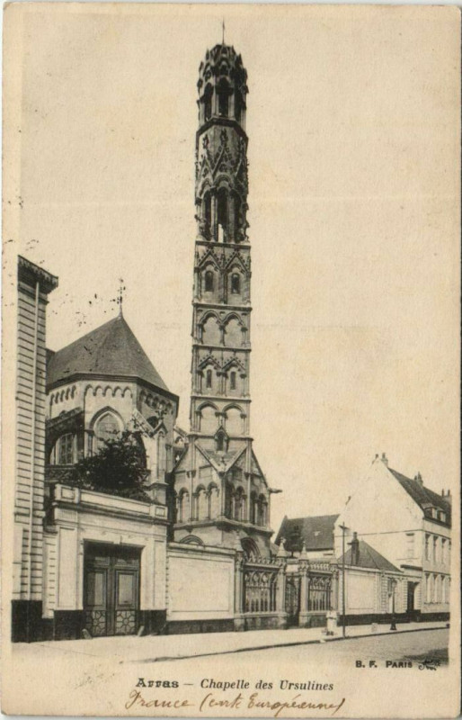 Carte postale ancienne Arras Chapelle des Ursulines à Arras