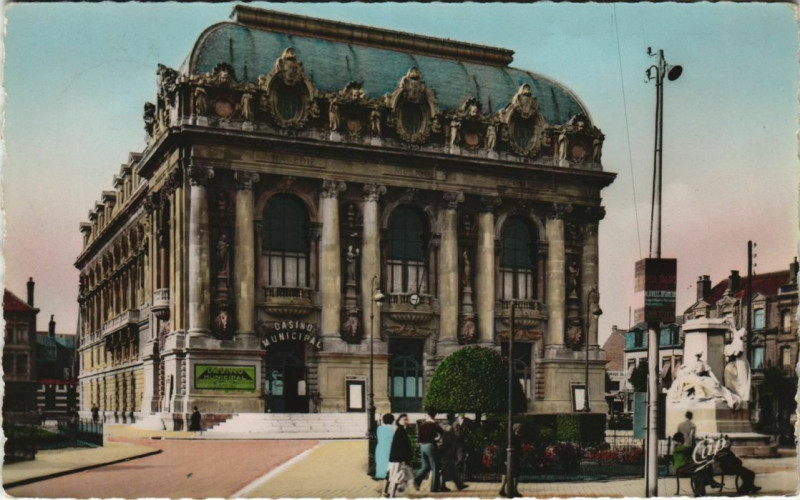 Carte postale ancienne Calais le Théatre à Calais