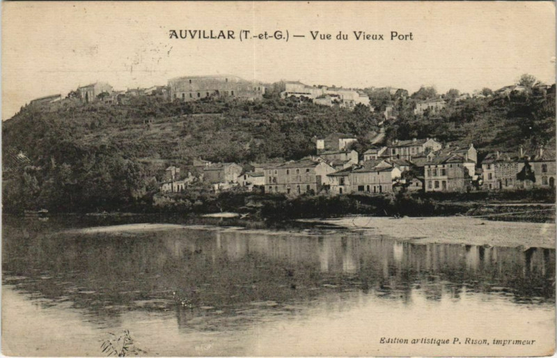 Carte postale ancienne Auvillar vue du Vieux Port à Auvillar
