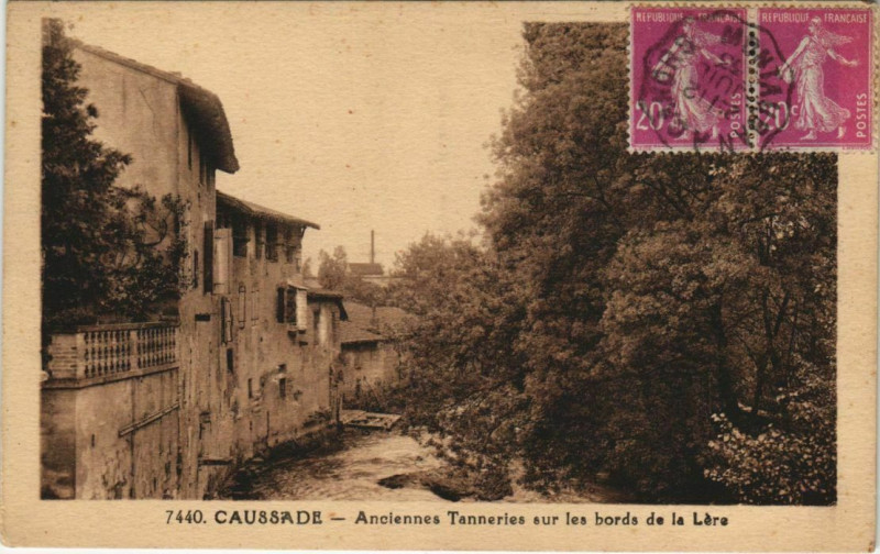 Carte postale ancienne Caussade Anciennes Tanneries à Caussade
