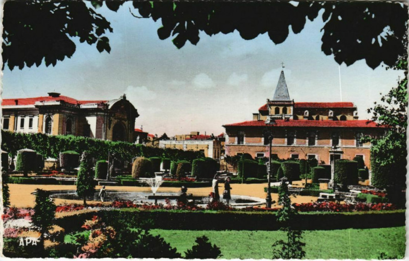 Carte postale ancienne Castres jardin de l'Eveche