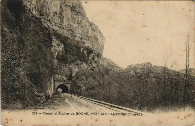 Carte postale ancienne Bonne Tunnel et Rocher