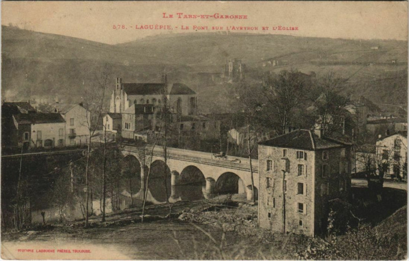 Carte postale ancienne Laguepie le Pont sur l'Qaveyron