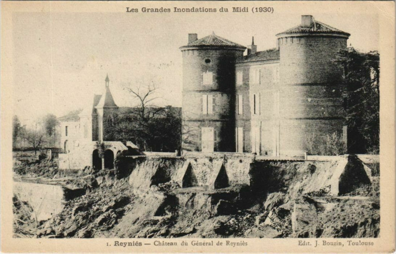 Carte postale ancienne Inondation Reynies Le Chateau du Général de Reynies