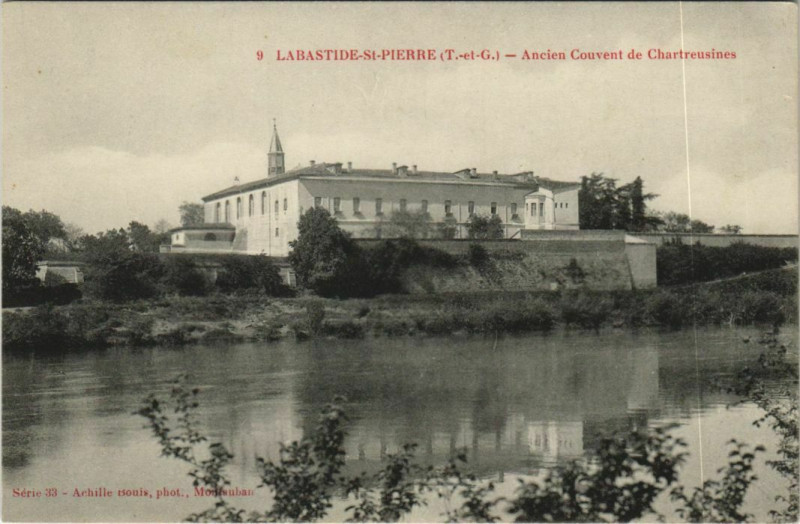 Carte postale ancienne Labastide-Saint-Pierre Couvent de Chartreusines à Labastide-Saint-Pierre