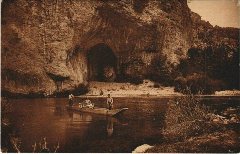 Carte postale ancienne Gorges du Tarn grotte de la Momie