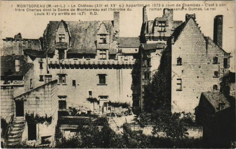 Carte postale ancienne Montsoreau Le Chateau à Montsoreau