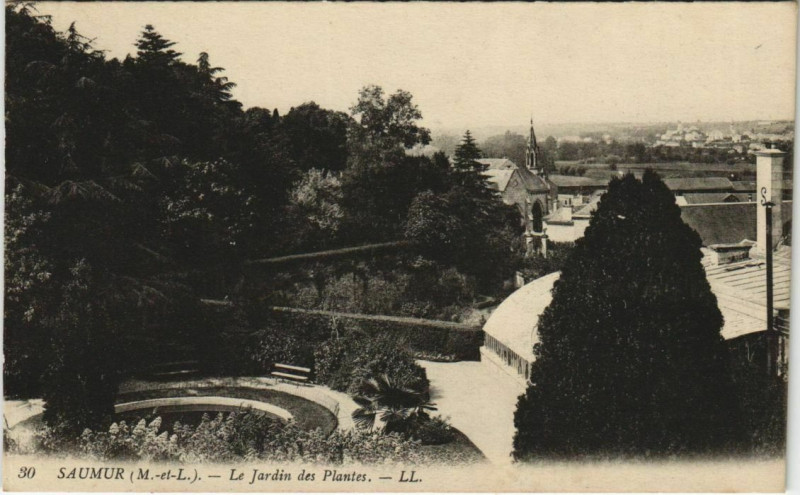 Carte postale ancienne Saumur Jardin des Plantes à Saumur