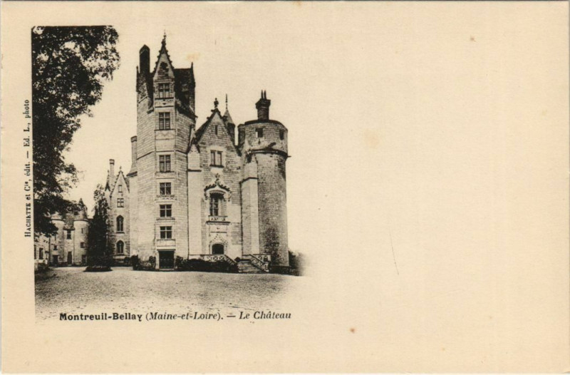 Carte postale ancienne Montreuil-Bellay Le Chateau à Montreuil-Bellay