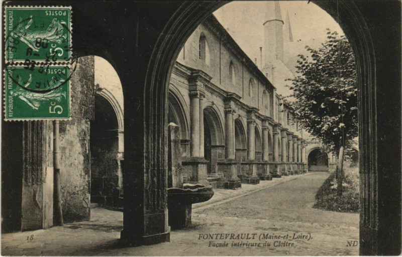 Carte postale ancienne Fontevrault abbaye Cloitre