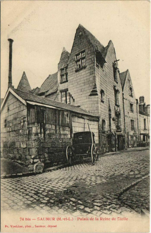Carte postale ancienne Saumur palais de la Reine de Sicilie à Saumur