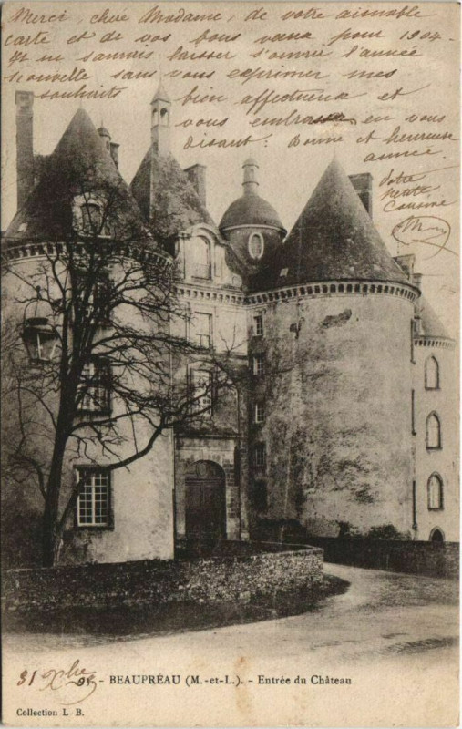 Carte postale ancienne Beaupreau Le Chateau Entrée