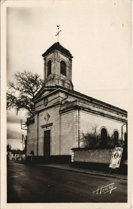 Carte postale ancienne Brain-Sur-Allonnes Eglise à Allonnes