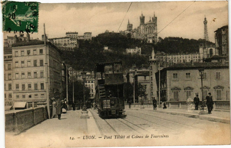 Carte postale ancienne Lyon - Pont Tilsitt et Coteau de FOURVIEREs à Lyon