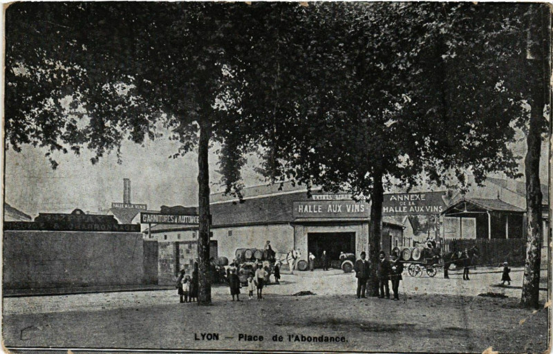 Carte postale ancienne Lyon - Place de l'Abondance à Lyon