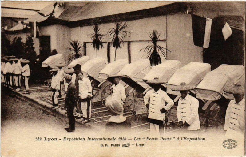 Carte postale ancienne Lyon - Expo Internationale 1914 - Les Pouss Pouss à Lyon