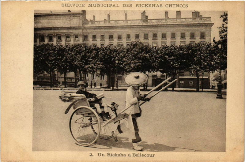 Carte postale ancienne Un Ricksha a Bellecour