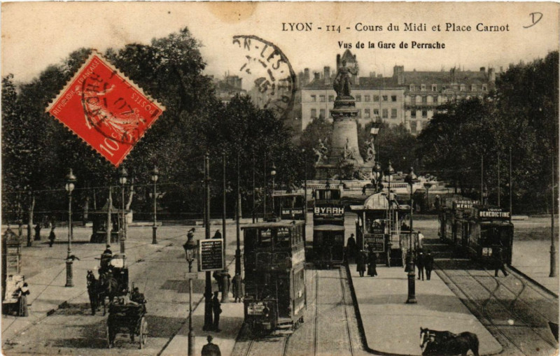 Carte postale ancienne Lyon - Cours du Midi et Place Carnot à Lyon