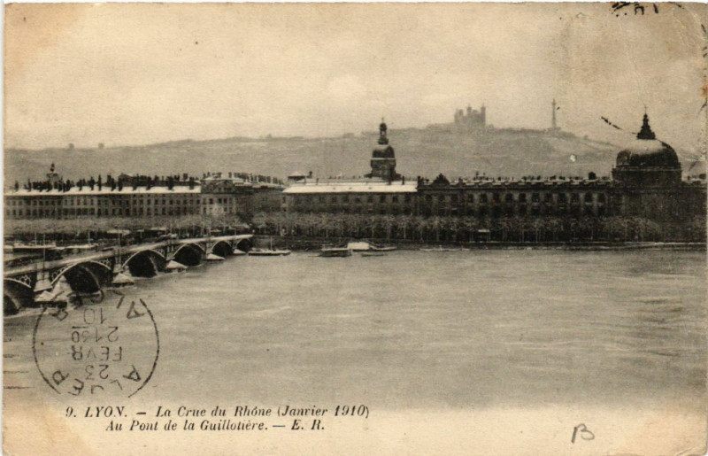 Carte postale ancienne Lyon - La Crue du Rue à Lyon