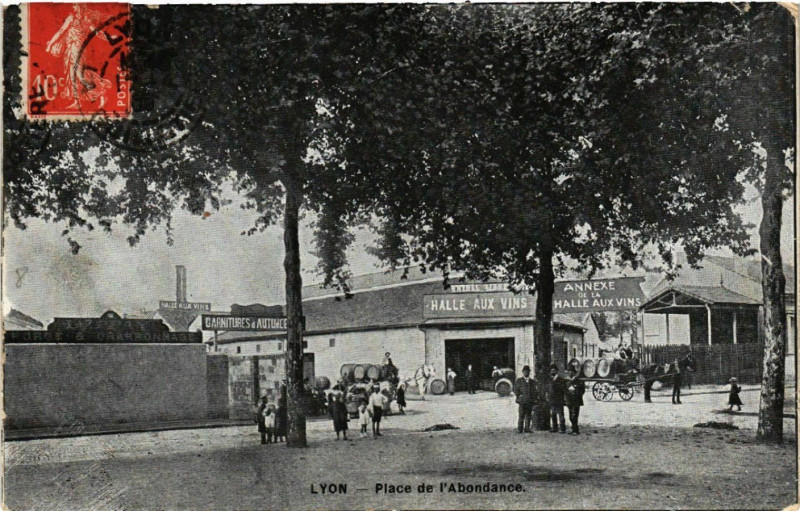 Carte postale ancienne Lyon - Place de l'Abondance à Lyon