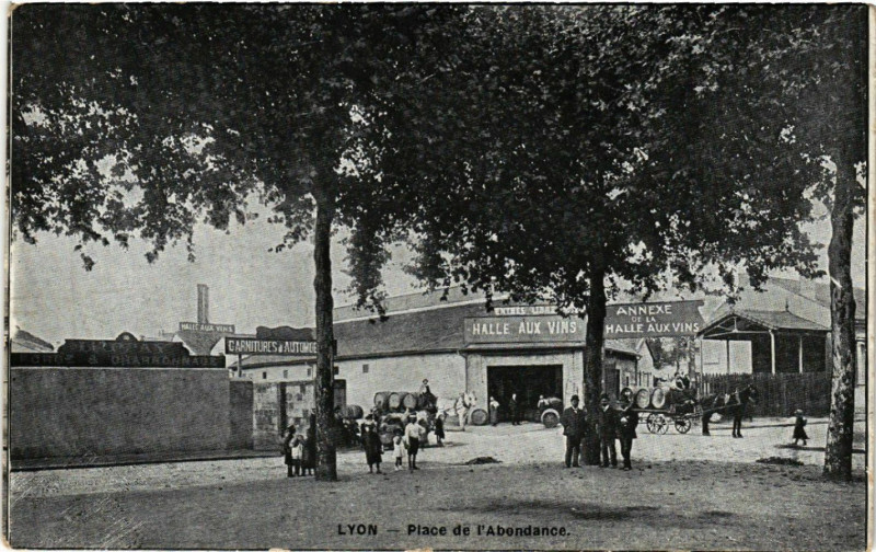 Carte postale ancienne Lyon - Place de l'Abondance à Lyon