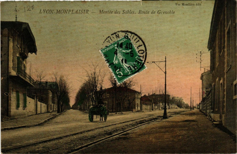 Carte postale ancienne Lyon-Monplaisir - Montée des Sables à Lyon