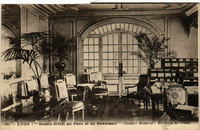 Carte postale ancienne Lyon - Grand Hotel du Parc et de Bordeaux à Lyon