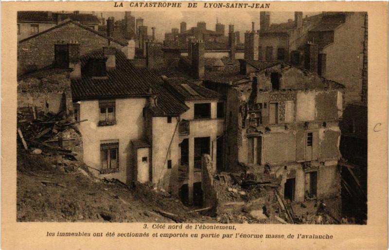 Carte postale ancienne La Catastrophe de Lyon-Saint-Jean - Cote nord de l'Eboulement à Lyon