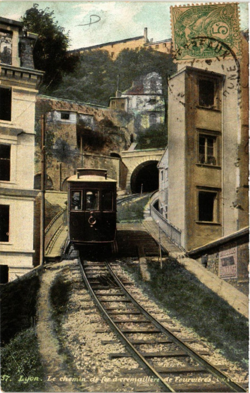Carte postale ancienne Lyon - Le Chemin de fer acreamillere de FOURVIEREs à Lyon