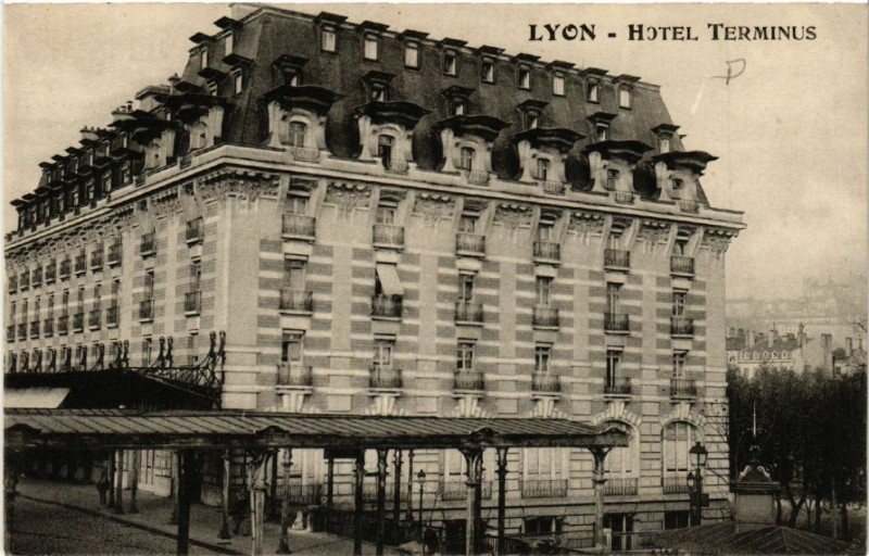 Carte postale ancienne Lyon - Hotel Terminus à Lyon