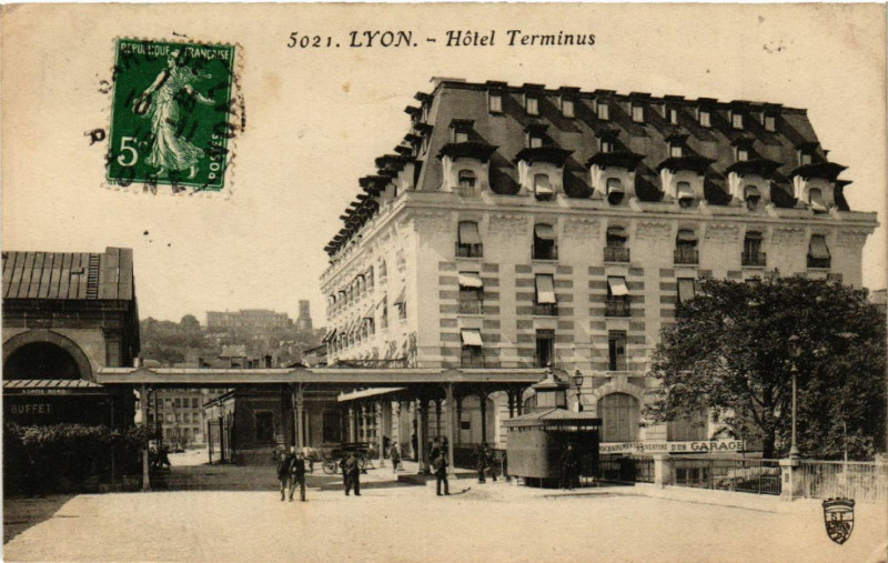 Carte postale ancienne Lyon - Hotel Terminus à Lyon