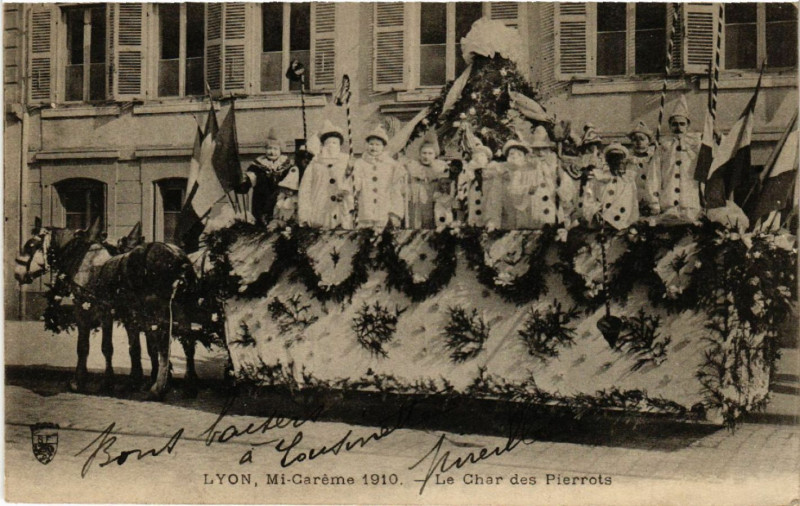 Carte postale ancienne Lyon - Mi Careme 1910 - Le Char des Pierrots à Lyon