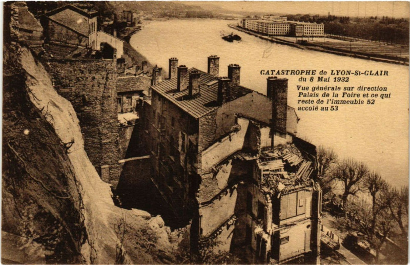 Carte postale ancienne Catastrophe de Lyon Saint-Clair du 8 Mai 1932 à Lyon