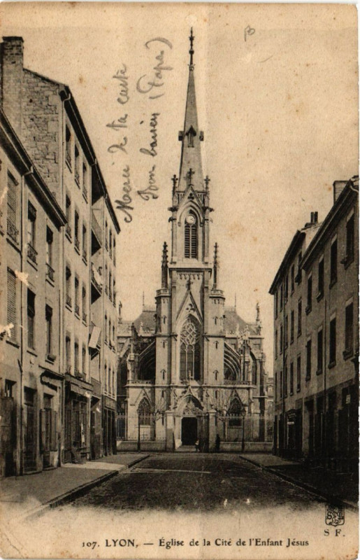 Carte postale ancienne Lyon - Eglise de la Cite de l'Enfant Jesus à Lyon