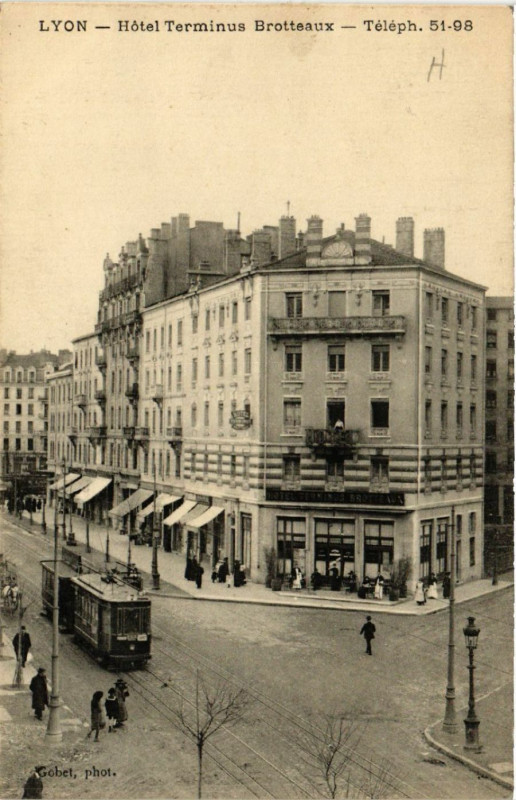 Carte postale ancienne Lyon - Hotel Terminues Brotteaux à Lyon