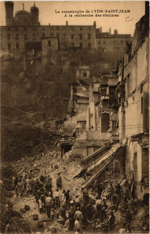 Carte postale ancienne La catastrophe de Lyon Saint-Jean à Lyon