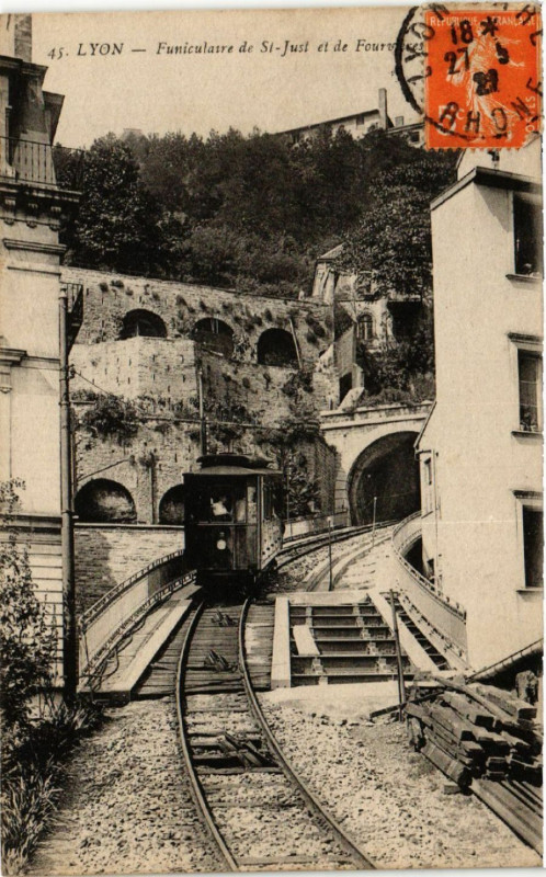 Carte postale ancienne Lyon - Funiculaire de Saint-Just et de Fourviere à Lyon