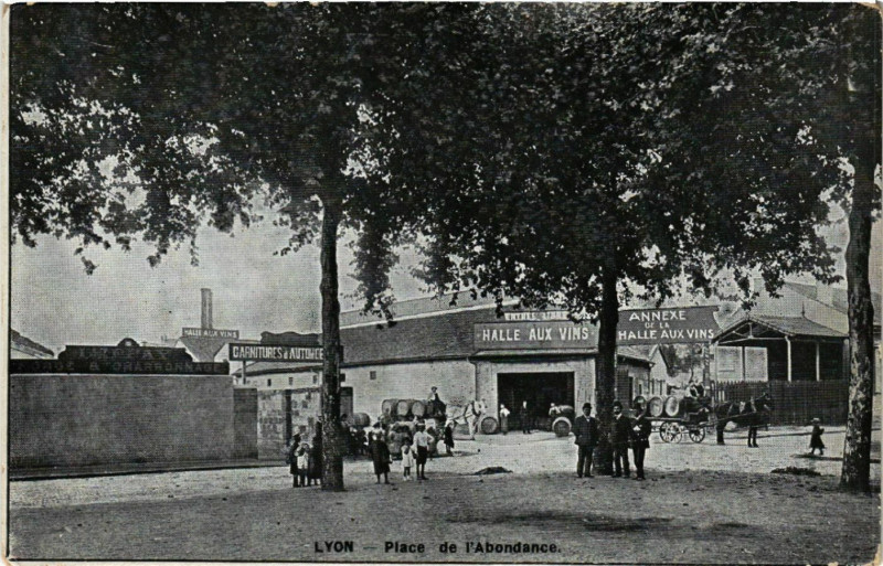Carte postale ancienne Lyon - Place de l'Abondance à Lyon