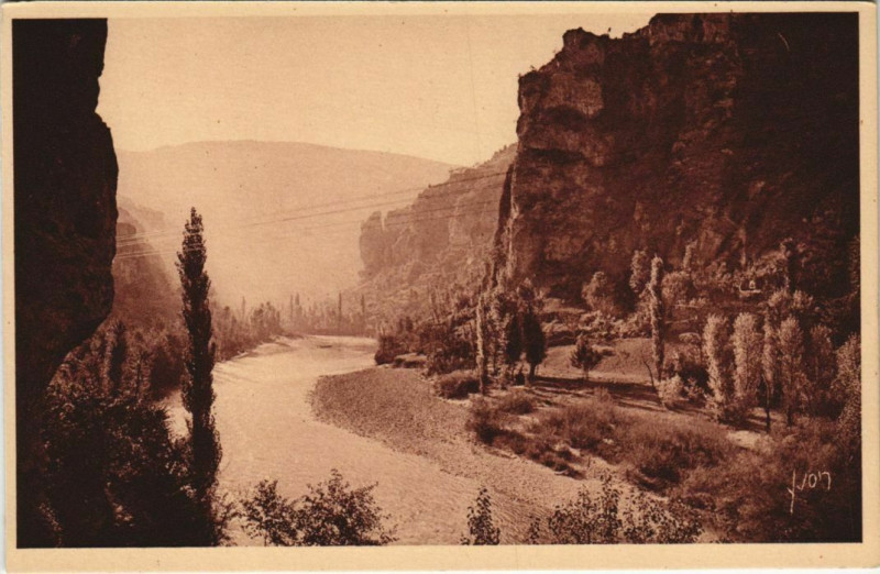 Carte postale ancienne Sainte-Enimie La Malene Le Tarn Gorges