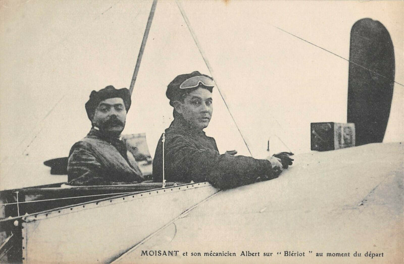 Carte postale ancienne Aviation Moisant Et Son Mecanicien Albert Sur Bleriot Au Moment Du Depart